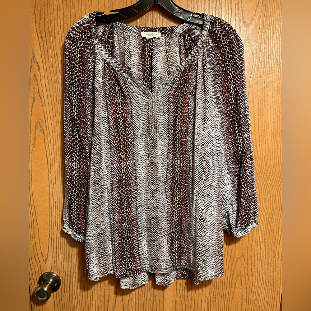 EUC beachlunchlounge Blouse in Animal Print in Black, White and Red